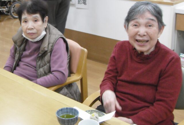 和菓子おいしー☻